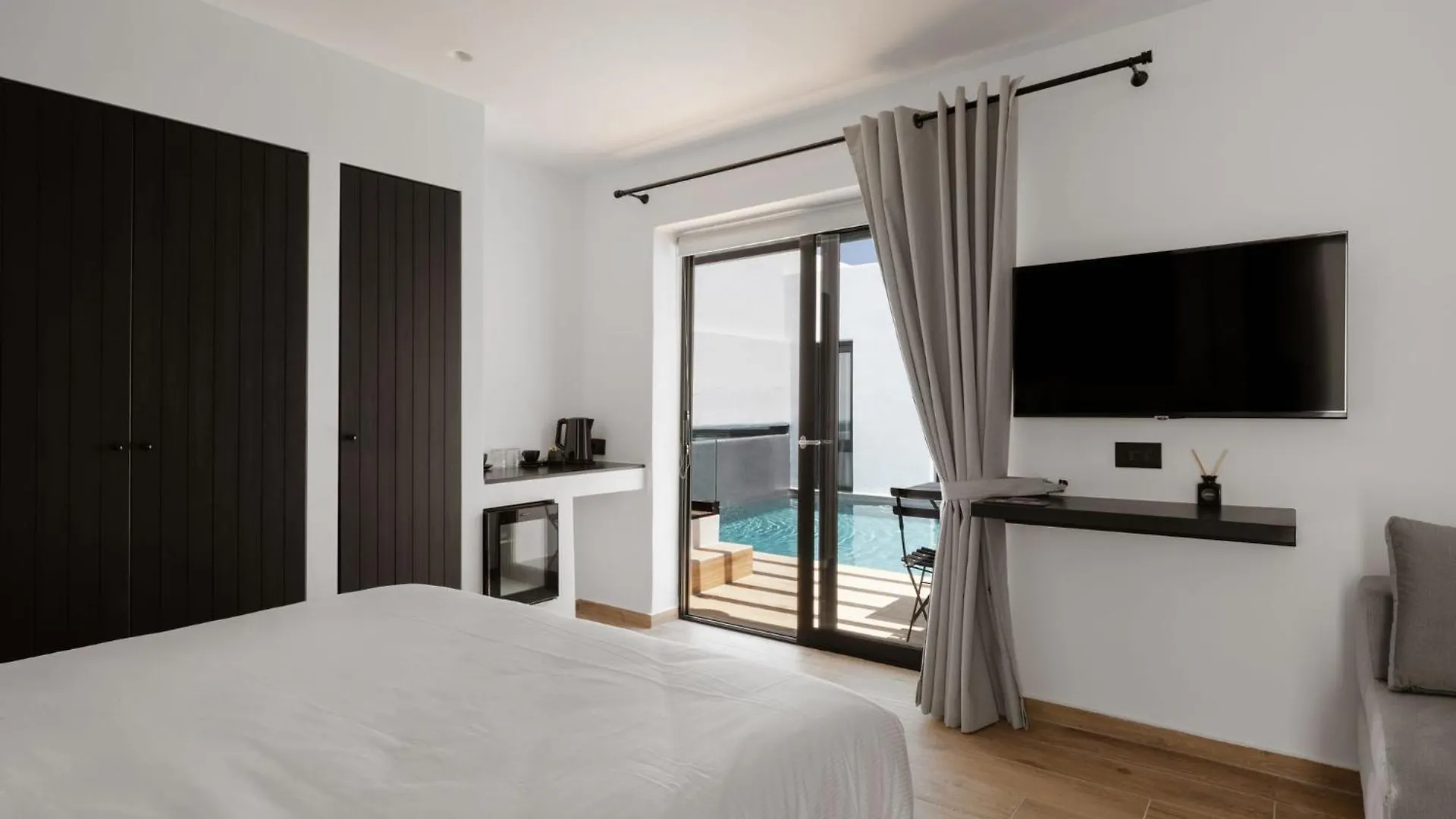 Hotel Laguna Suites In Mazera Mykonos Mykonos Town
